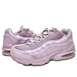 NIKE Air Max 95 SE GS Elemental Rose Sz 7/6Y Lavender Patent Leather AJ1899-600